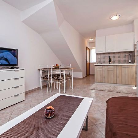 Apartmani Sara-Andrea Rovinj Ngoại thất bức ảnh