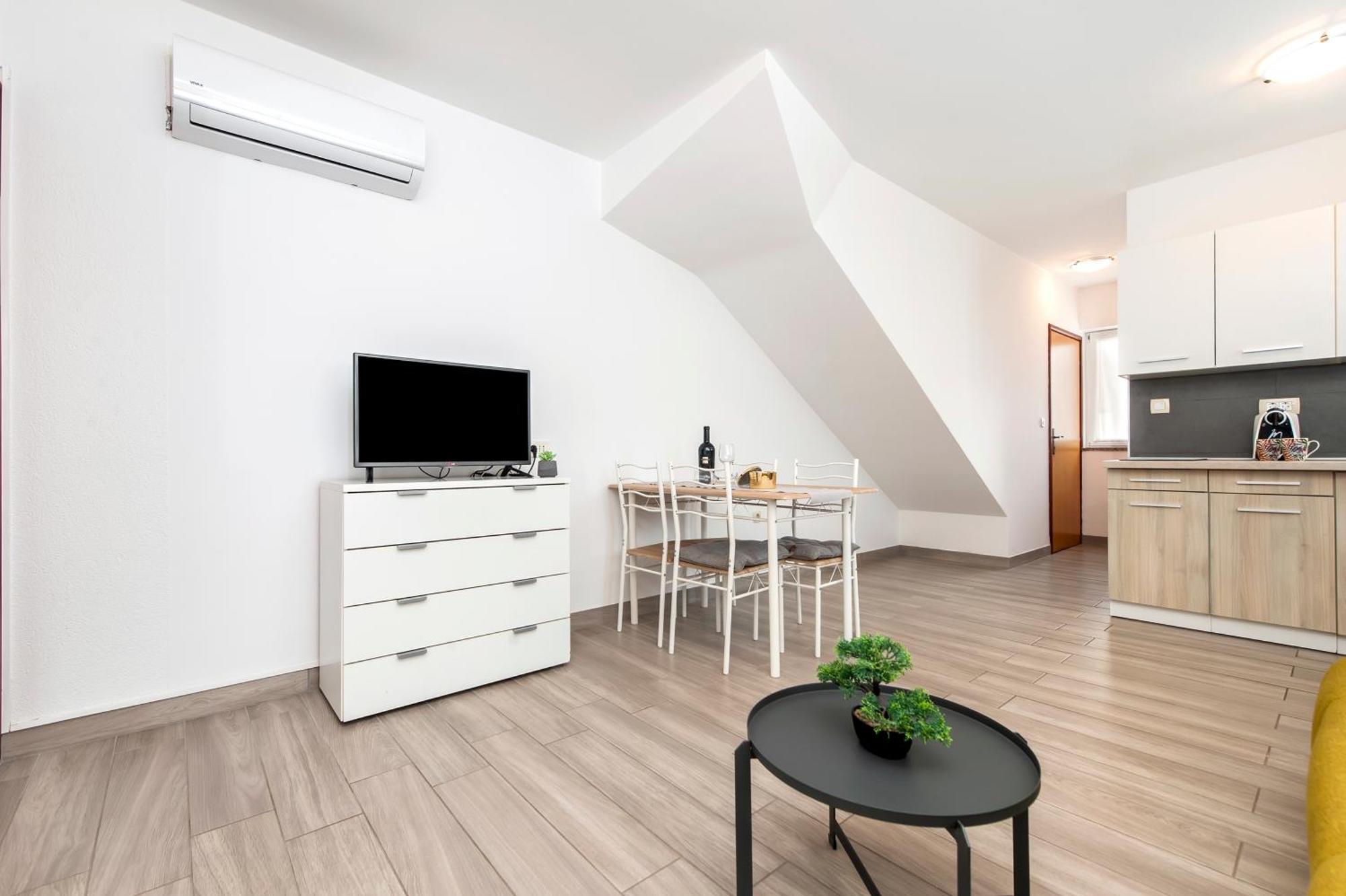 Apartmani Sara-Andrea Rovinj Ngoại thất bức ảnh