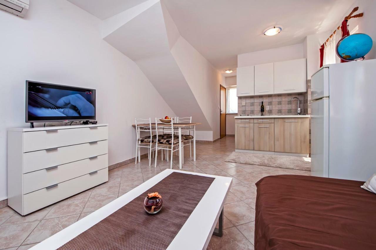 Apartmani Sara-Andrea Rovinj Ngoại thất bức ảnh